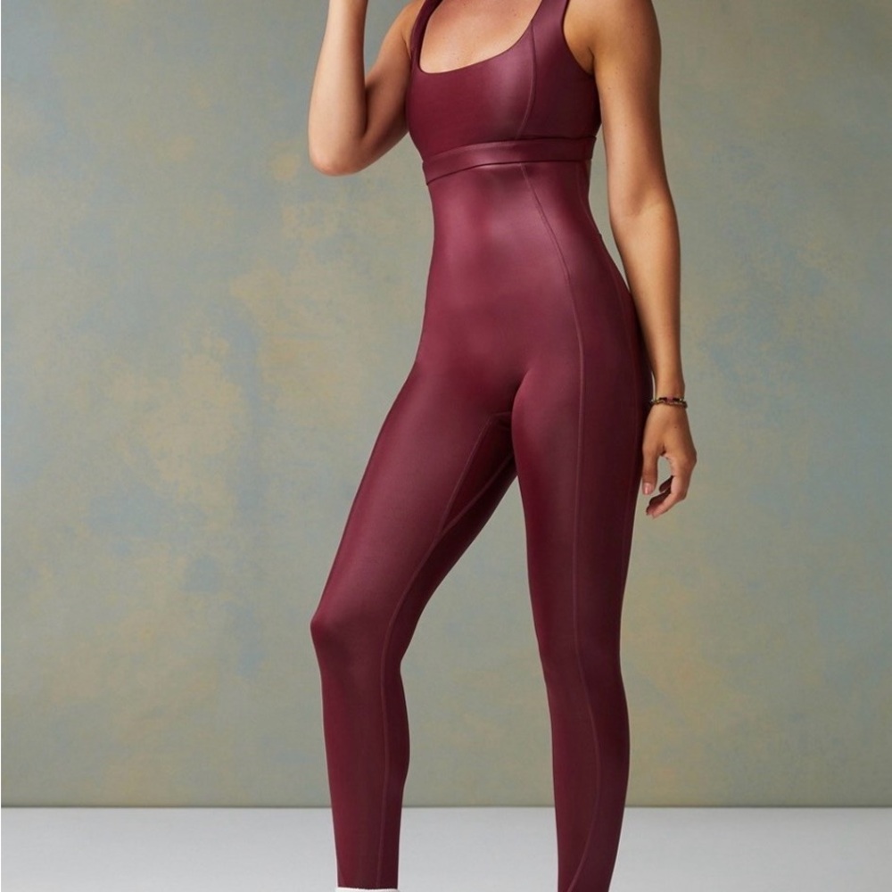 Women's Ox Blood (burgundy) metallic
Jumpsuit- Khloe Kardashian Fab collection - Picture 2 of 4